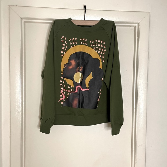 Sweatshirt - Picture 1 of 1